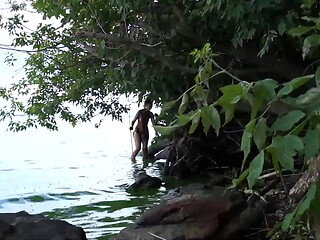 Fishing with harpoon