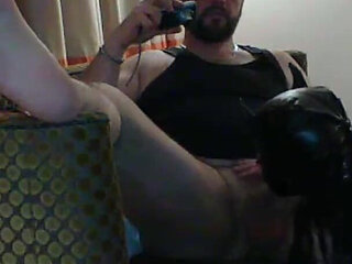 Wife Sucks off Stranger in Motel