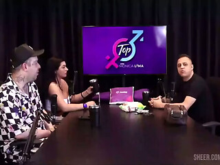 Como sua esposa mais que vc, corno!! Entrevistado rei do dogging humilha o maior corno do brasil e fode com a esposa dele, a Monica Lima.