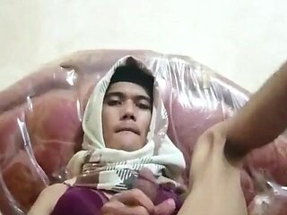Crossdresser hijab Indonesia tarakan