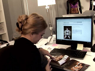 Blonde office bitch like to fuck on table