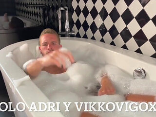 Vikko Viggo used raw by Apolo Adrii inthe bathroom