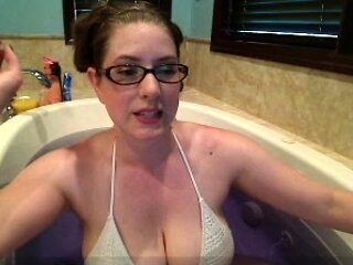 Leann amateur beautiful brunette with big boobs