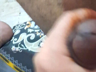 Indain Bhabi ko k ghar mai bhabi ko phela