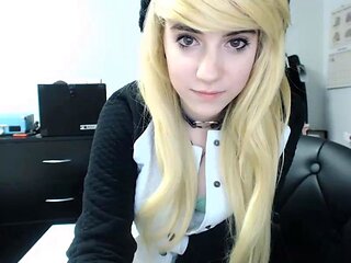 Amateur Blonde Teen Plays Solo with Toy Webcam Porn
