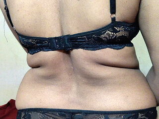 Desi Housewife Saira Home Alone Masturbating with Brinjal