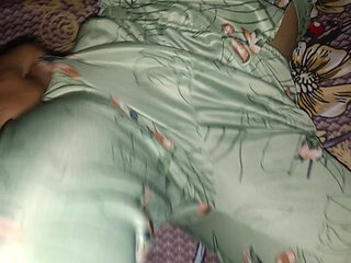 Dhire se daliye, virgin hu' - Desi high school girl 18+ talking dirty in hindi and losing her anal virginity in