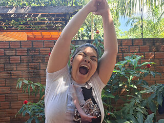 morning yawn - open your mouth wide