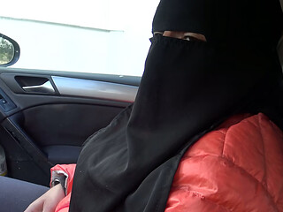 Big ass arab muslim wife plays with my dick after work