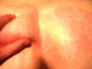 Pulled amateurs close up car sex