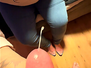 Amateur Wife Handjob Cumshot Video POV