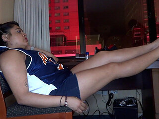 Sporty Latina Getz Her Feet Worshipped and Fucked After B-ball Practice