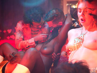 Sheer and Loving with Las Bangers