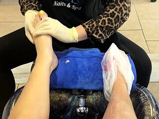 Amateur Foot Fetish Girlfriend Sucks and gives a Footjob