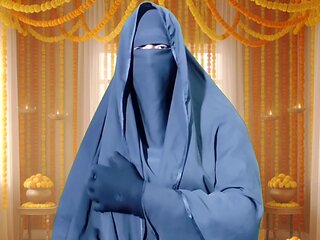 Horny Egyptian Stepmom Fucks Her 18 Years Old Stepson