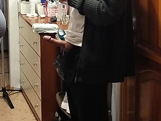 Mother-in-law the Courier with Sex