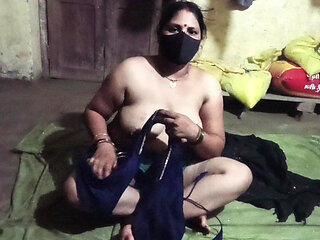 Desi Bhabhi Nude Pussy Forplay Part1
