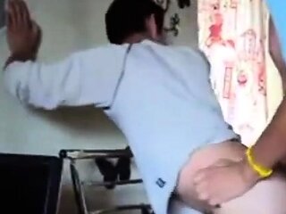 Amateur Bareback: Twinks Fuck Passionately on a Chair