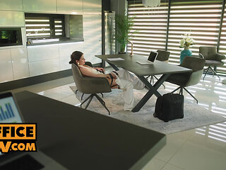 A Pleasant and Dirty Waiting with Sophie Weber