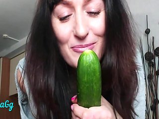 My Creamy Cunt Started Leaking From The Cucumber. Fisti...