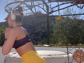 Brunette Solo Webcam Masturbation