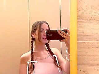 Stepson Petit Ami Lui Propose De Le Sucer Le Penis Pour Montrer Aux Fans