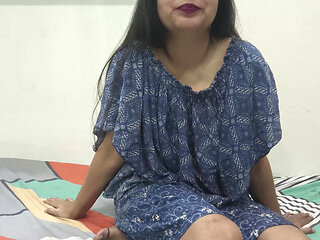 Horny Indian Saara Masturbating Her Self Very Very Hot XXX Video