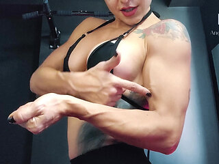 Toned Bikini Biceps and Exposed Venous Muscles