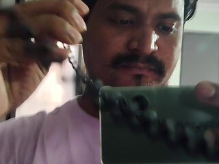 Sabse ganda ladka bathroom mein jakar apni bhabhi ki chaddi Ko dekha