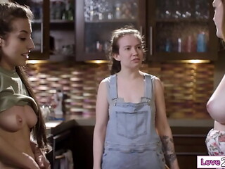 I lick the plumbers apprentice her pussy