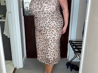 Vgq20 Aunty Sandra Layered and Stripping