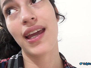 I Help My Neighbor with Her Housekeeping I Fuck Her All Day