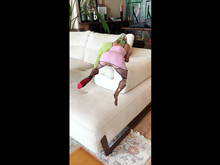 Do you like big butts and small dicks? If you like me, you can fuck me