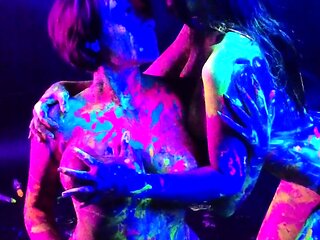 Babe shows off her big boobs and fucked