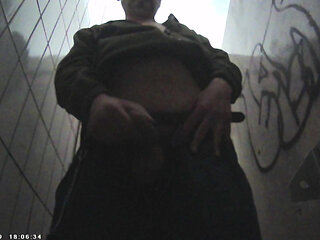 Pritzing on the toilet