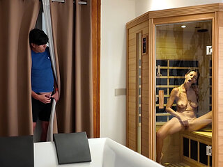 AUNT UNMASKS THE PERVERSE PLAN OF THE YOUNG MAN AND HIS FRIEND TO SEE ME NAKED IN THE SAUNA