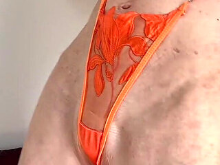 Hot Colour, Hot Mature Lady