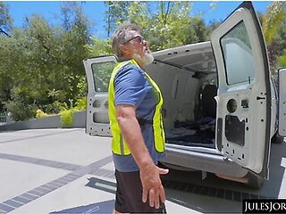 Air Tight And Overloaded: Nicole Arias Triple Invasion