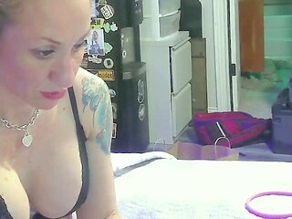 Zoey Portland Hanging out