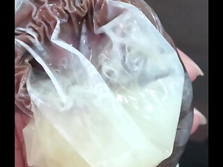 SEMEN NA CAMISINHA, BEBE ESSE LEITE?