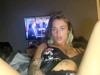 Curvy bigtits 19 y.o emo buries dildo in her tight pussy
