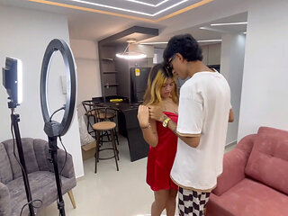 I help my stepsister with her social networks in exchange for a delicious fuck