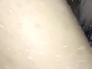 Viral Video of Beautiful Girl Bathroom