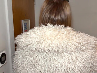 Sandie Candy Cumwalk