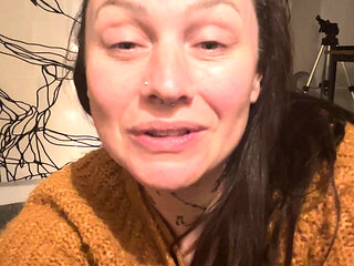 Pillow Talk - How I Realised That I Love to Watch Women Pee