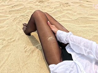 893 Black Cdr Pantyhose on the Sand