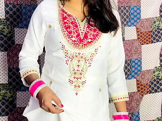HOT BHABHI PLAYING SOLO ON HER BIRTHDAY