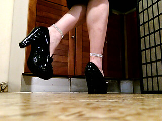 Posing in sexy heels loafers, barelegs and barefeet!