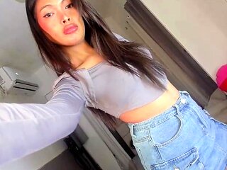 Hot Japanese Babe Doing Solo Masturbation