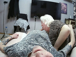 MILF StepMom Zona901 Deep Throat Blowjob & Cum In Mouth Swallow